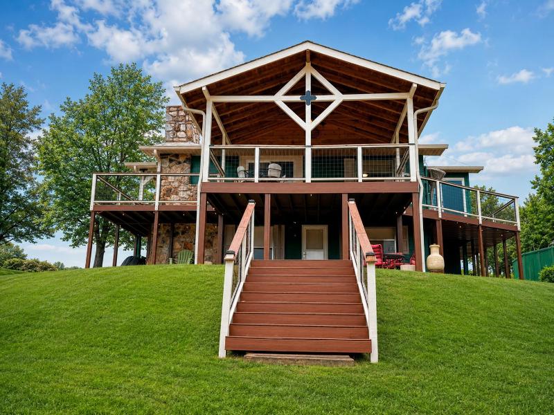 Little Lake Cove - image 11