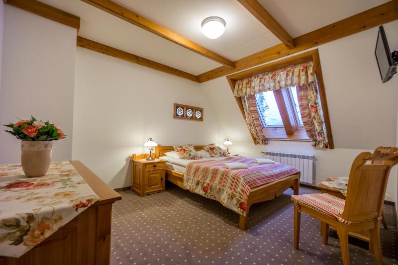 Deluxe Double Room (2 Adults + 1 Child) image 3