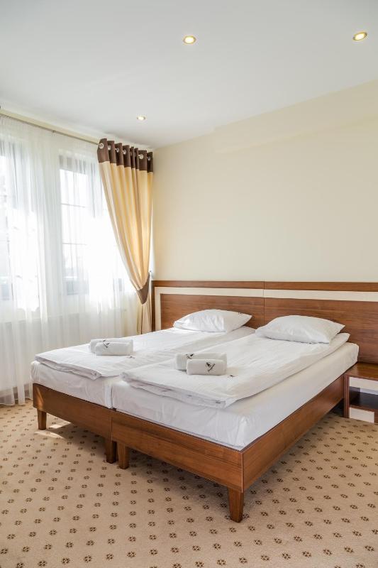 Luxury Triple Room image 2