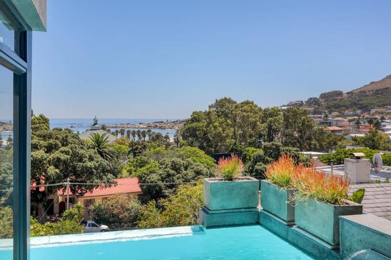 Vista del Mare - 3 Min walk to Camps Bay beach - image 13