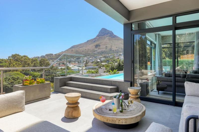 Vista del Mare - 3 Min walk to Camps Bay beach - image 3