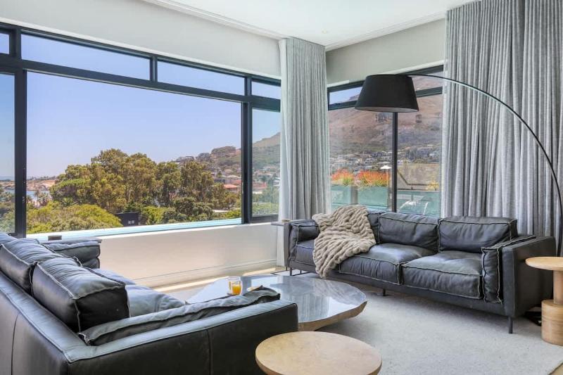 Vista del Mare - 3 Min walk to Camps Bay beach - image 7