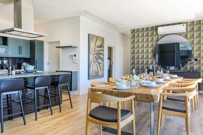 Vista del Mare - 3 Min walk to Camps Bay beach - image 8