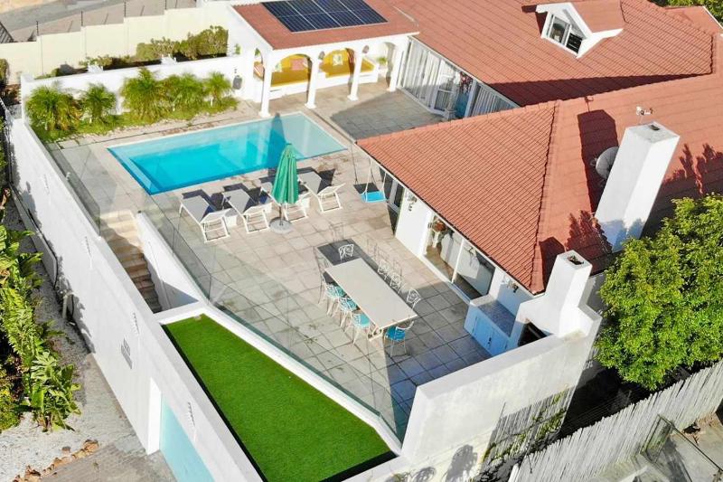 La Casita - Fab Family-friendly Villa Sea Views - image 10