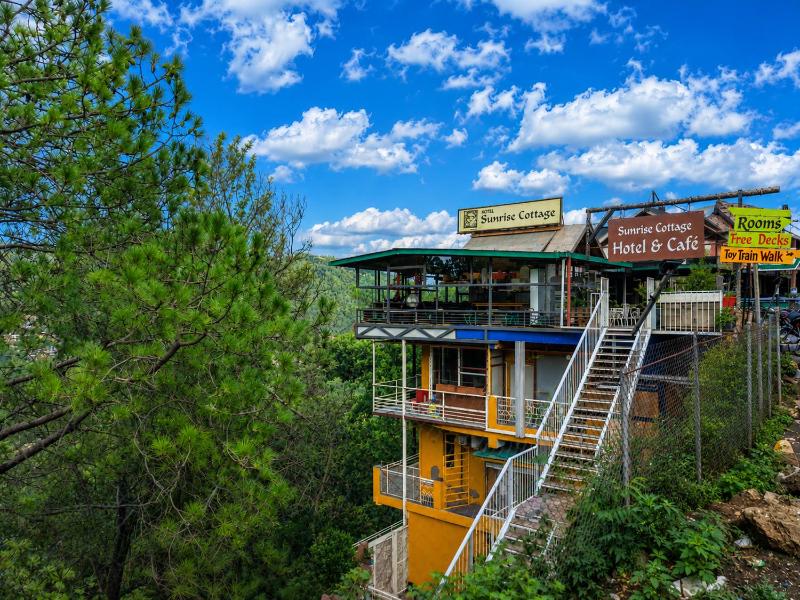Hotel Sunrise Cottage - image 4