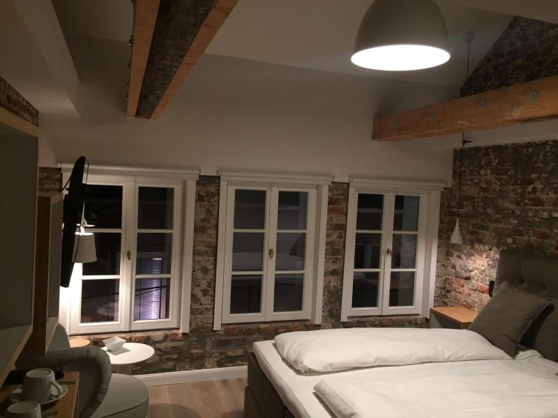 Square Rooms 20 - image 11