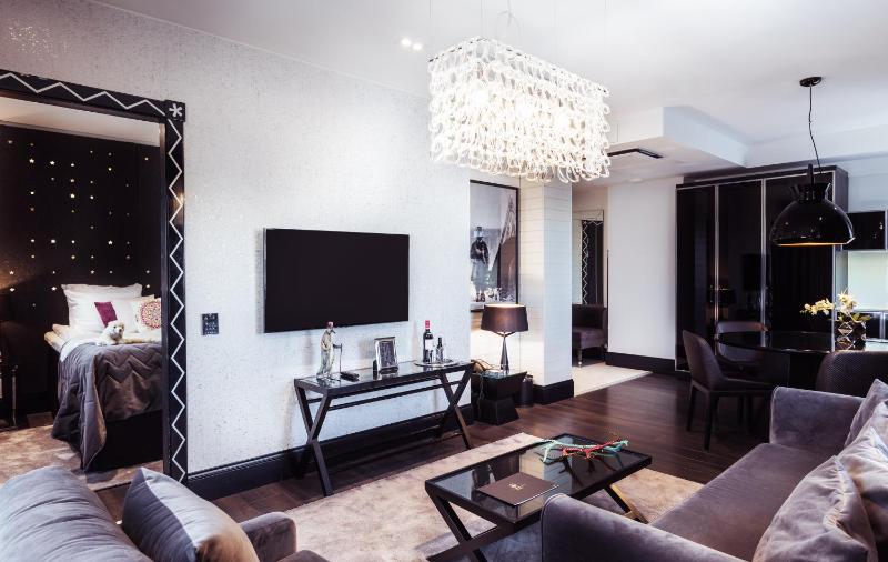 Polar Family Room image 1