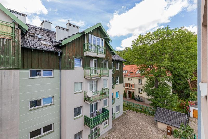 Comfortable Apartment Near the Beach in Sopot by Noclegi Renters - image 18