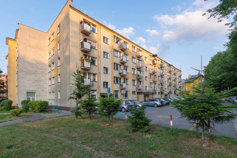 Mosaic Apartment in Rzeszów Center with Air Conditioning and Balcony by Noclegi Renters - image 4