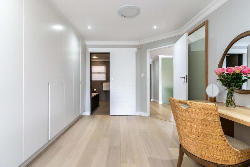 Nura Townhouse Camps Bay with Private Pool & Views - image 6