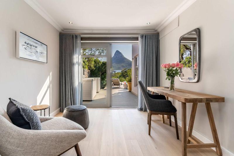 Nura Townhouse Camps Bay with Private Pool & Views - image 14