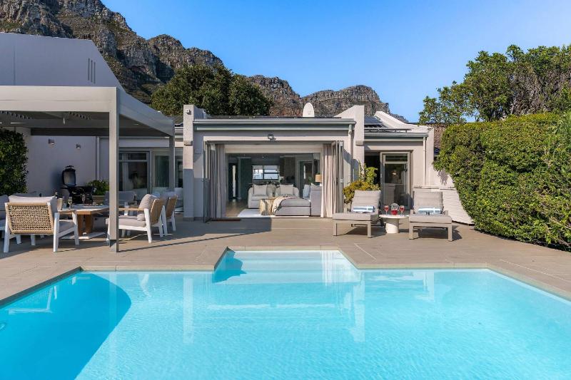 Nura Townhouse Camps Bay with Private Pool & Views - image 11