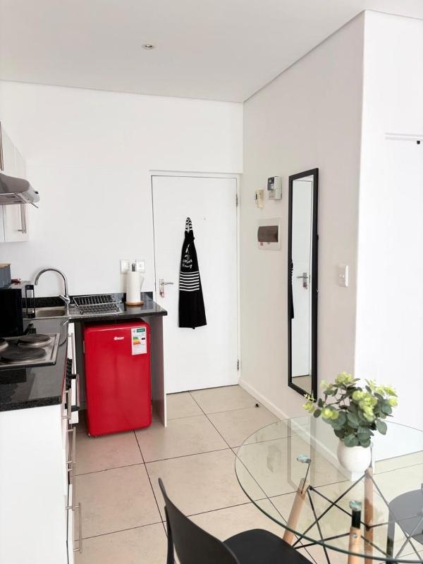 City Junction Studio Apartment - Windhoek CBD - image 6