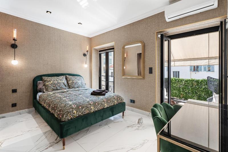 Nice Renting - 3FRANCE - Luxury & Comfort Suite by the Sea & Terrace - image 1