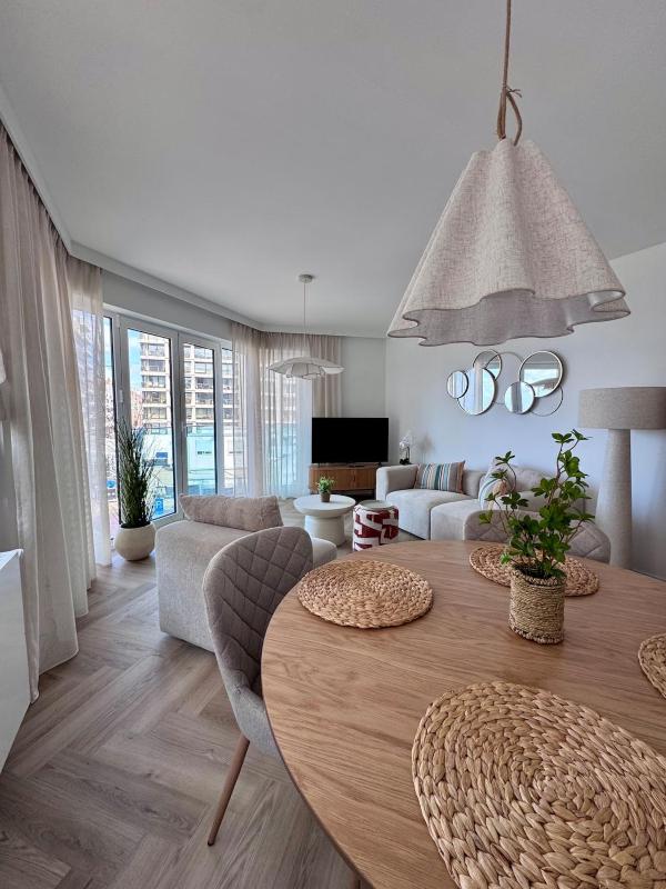 Sun Valley: Central Seaside Apartment - image 1