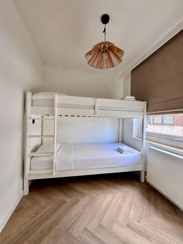 Sun Valley: Central Seaside Apartment - image 18