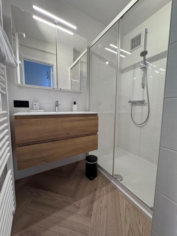 Sun Valley: Central Seaside Apartment - image 6