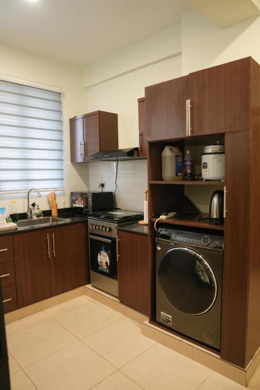 Spacious 2 bedroom Apartment - image 4