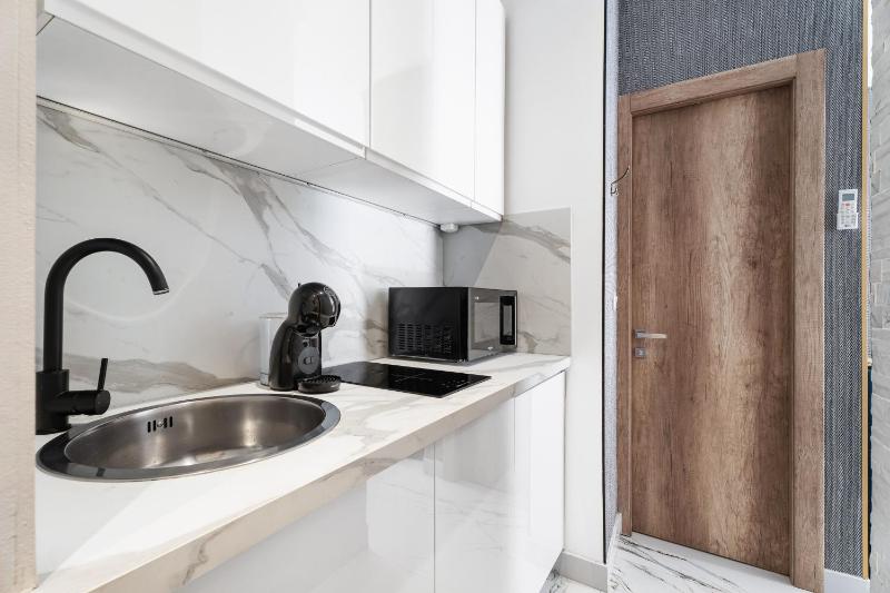 Nice Renting - 5FRANCE - Suite Luxe & Confort Bord de Mer Massena - image 7