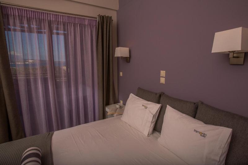 Deluxe Double Room image 4