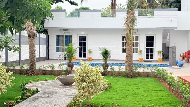L7 Luxury Villa - image 10