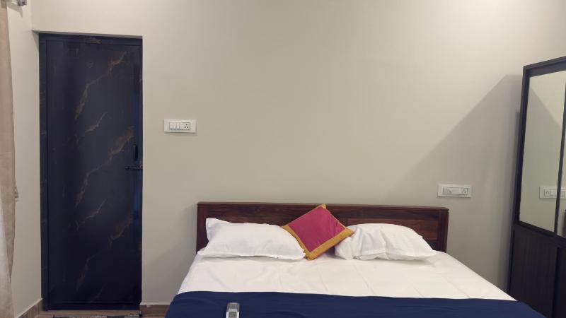 L7 Luxury Villa - image 11