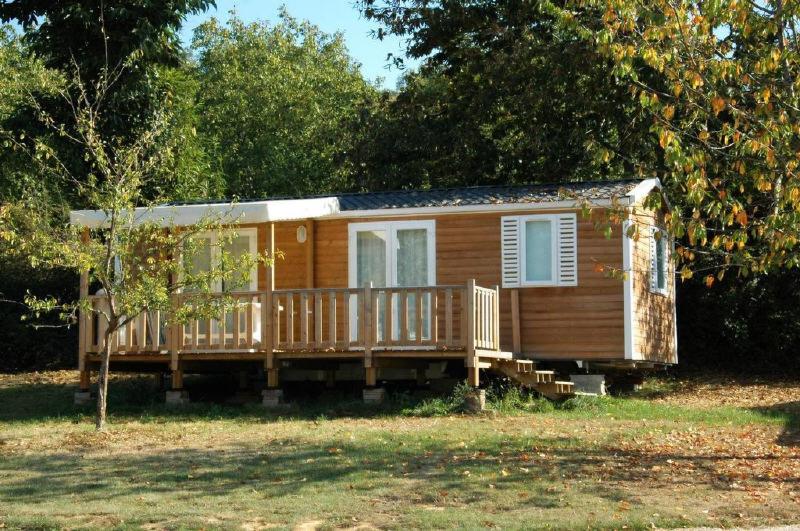 Deluxe Two-Bedroom Bungalow (4 Adults) image 1