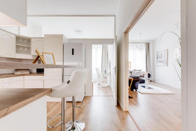 Wenceslas Square Royal Two Bedroom Apartment - image 10