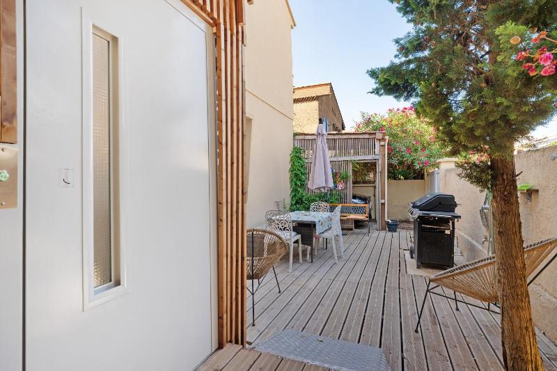Appartement terrasse proche plage - image 11