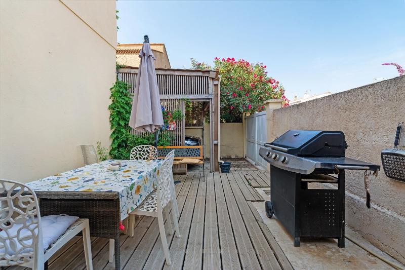 Appartement terrasse proche plage - image 28