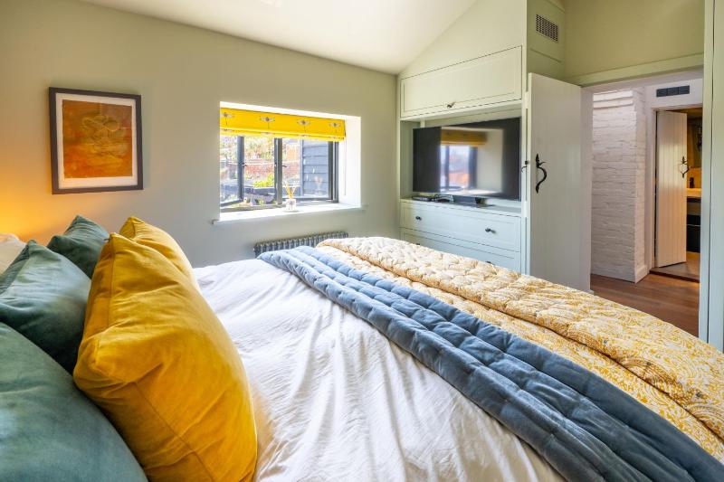 Watermill Cottage - image 16