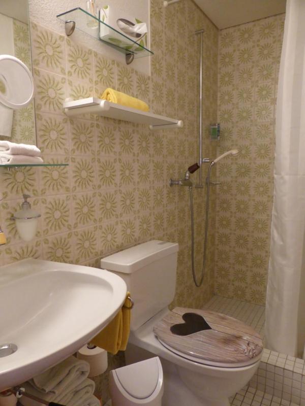 Standard Double Room with Garden View image 2