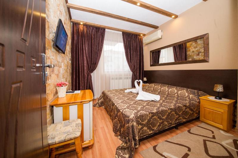 Comfort Double or Twin Room image 1