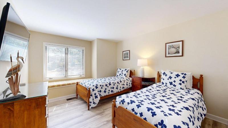 9 Midstream - image 9