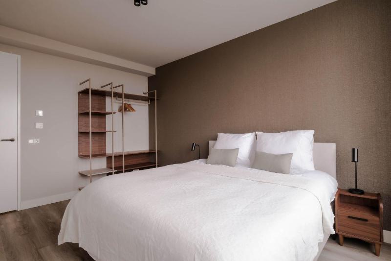 1BR Penthouse in Rotterdam City Centre - image 8