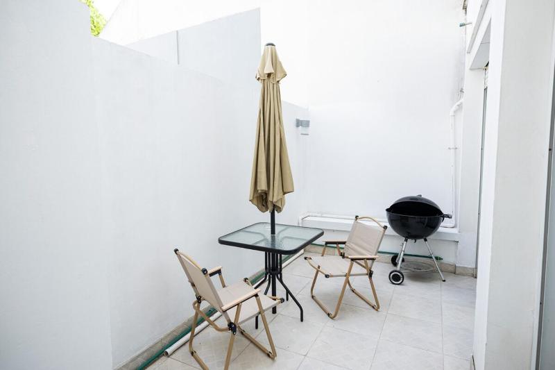 Fantástico estudio con patio - image 12