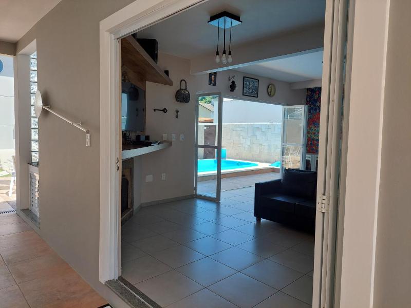 Casa em Canasvieiras com Piscina - image 4