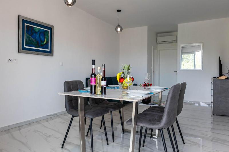 Apartments Family Apartment Antonija - image 22