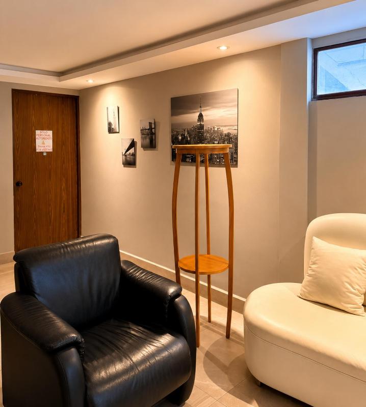 Hotel 202 - image 25