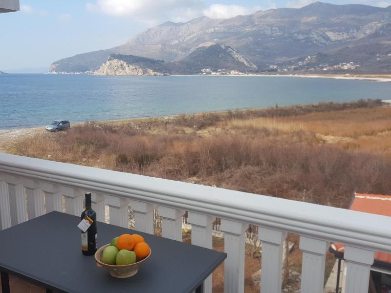 Apartment with Sea View image 3