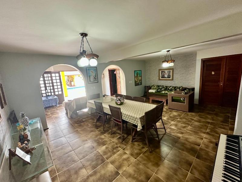 Casa de Praia com Piscina no Porto das Dunas 7 Quartos e Garagem para 6 Carros 5min da Praia - image 17
