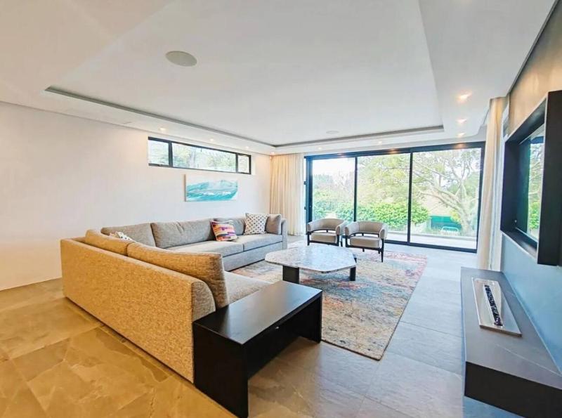 Luxurious Coastal Masterpiece House - image 5