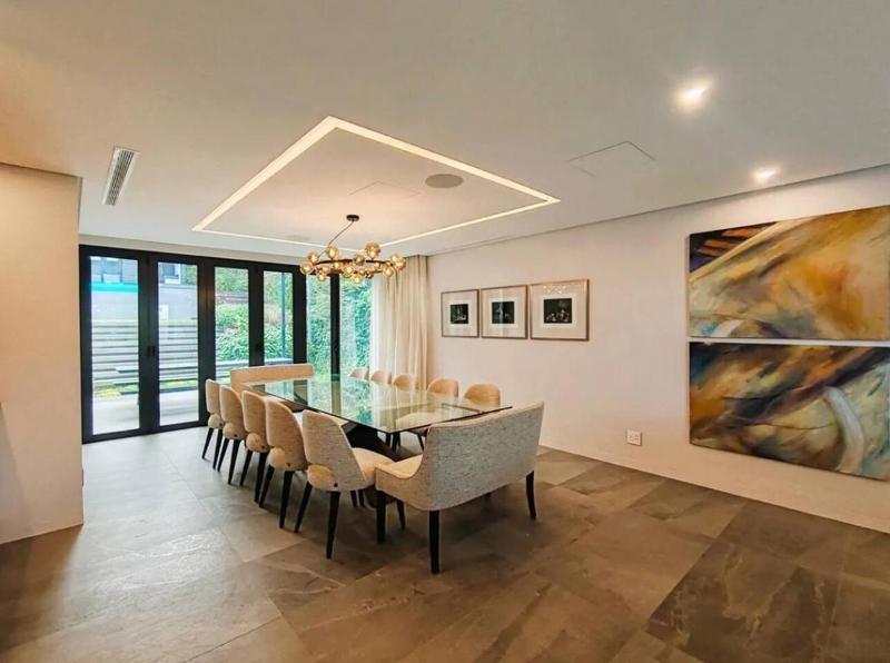 Luxurious Coastal Masterpiece House - image 4
