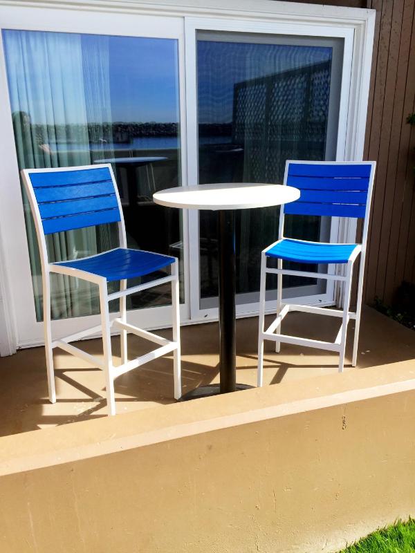 King Room with Partial Ocean View image 2