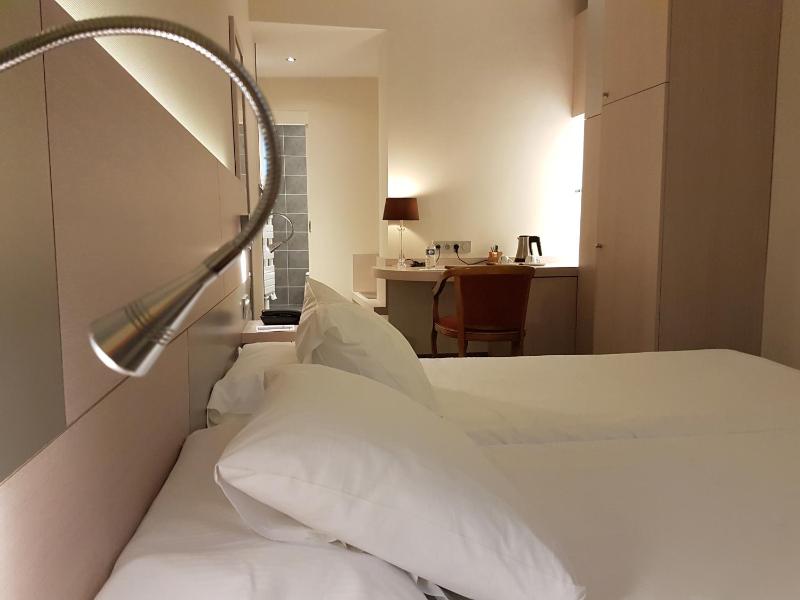 Comfort Twin Room image 2