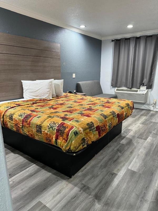 Luxury inn - image 12