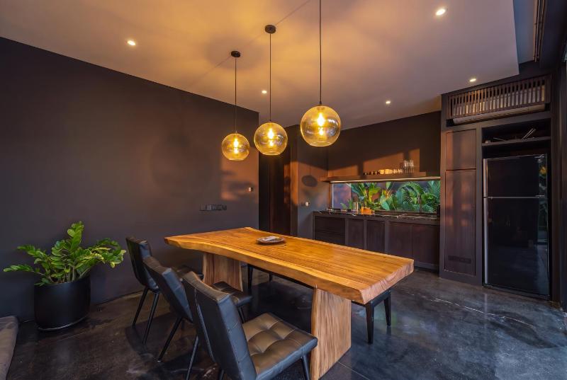 Bold x Gold - Unreal 3BR Uluwatu Villa - image 10