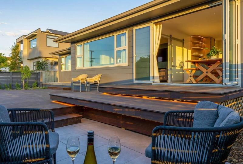 Memories - stunning relaxation near lake with private hot tub - image 45