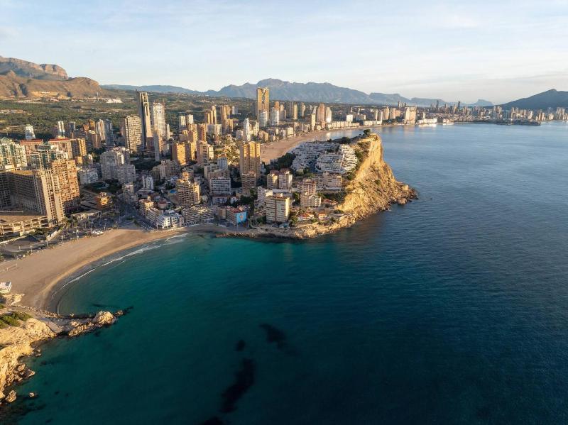 Stylish Benidorm apartment pools sauna terrace - image 5