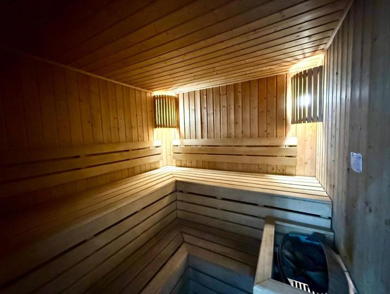 Stylish Benidorm apartment pools sauna terrace - image 48